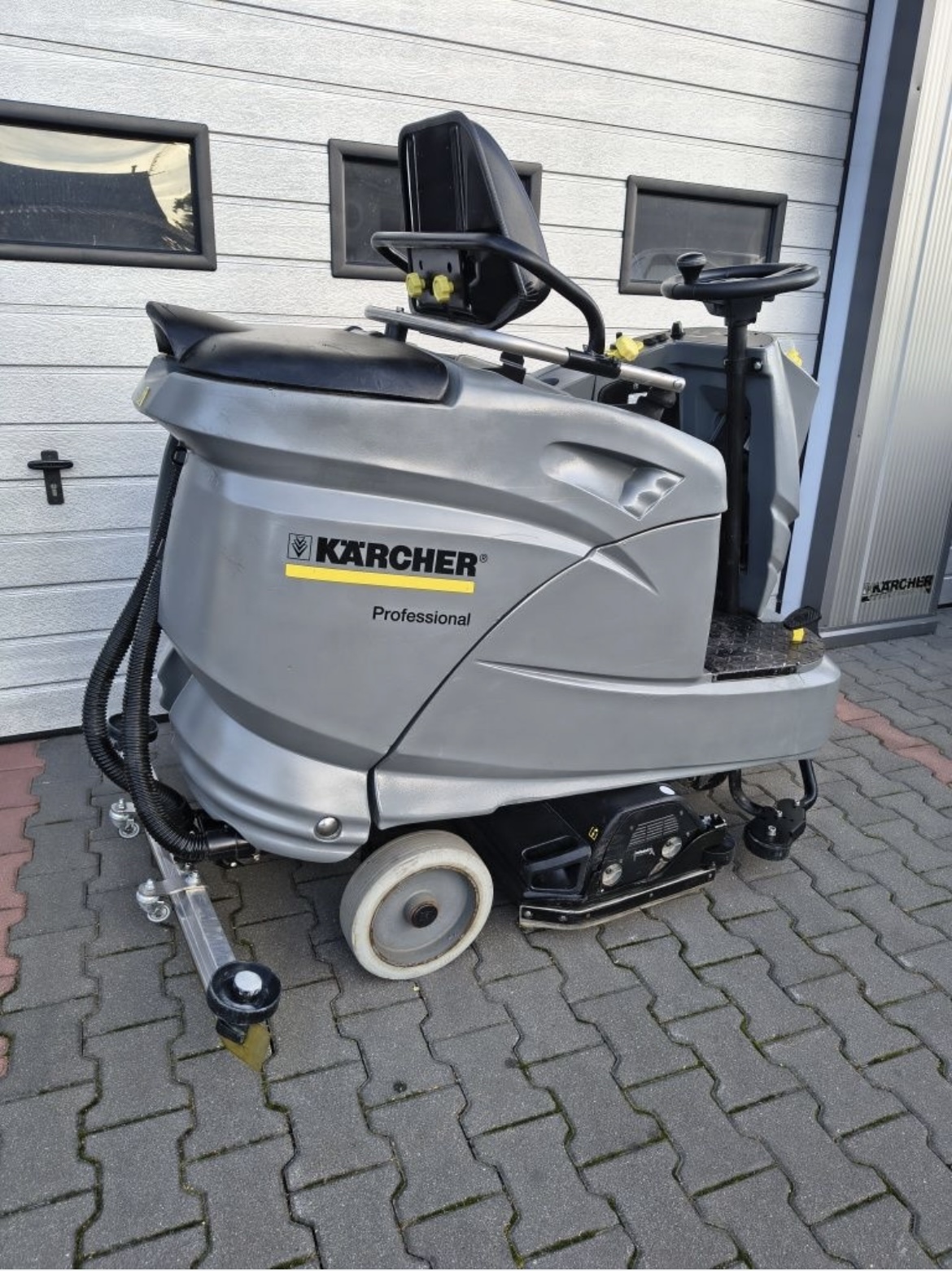 Szorowarka Karcher B 140 R