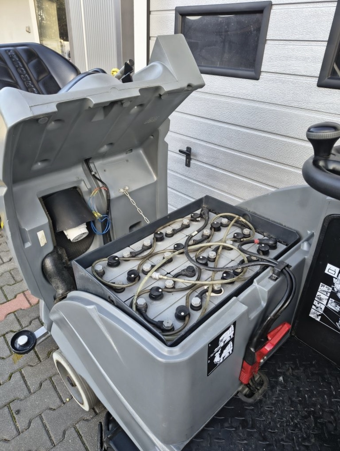 Szorowarka Karcher B 140 R - obrazek 6