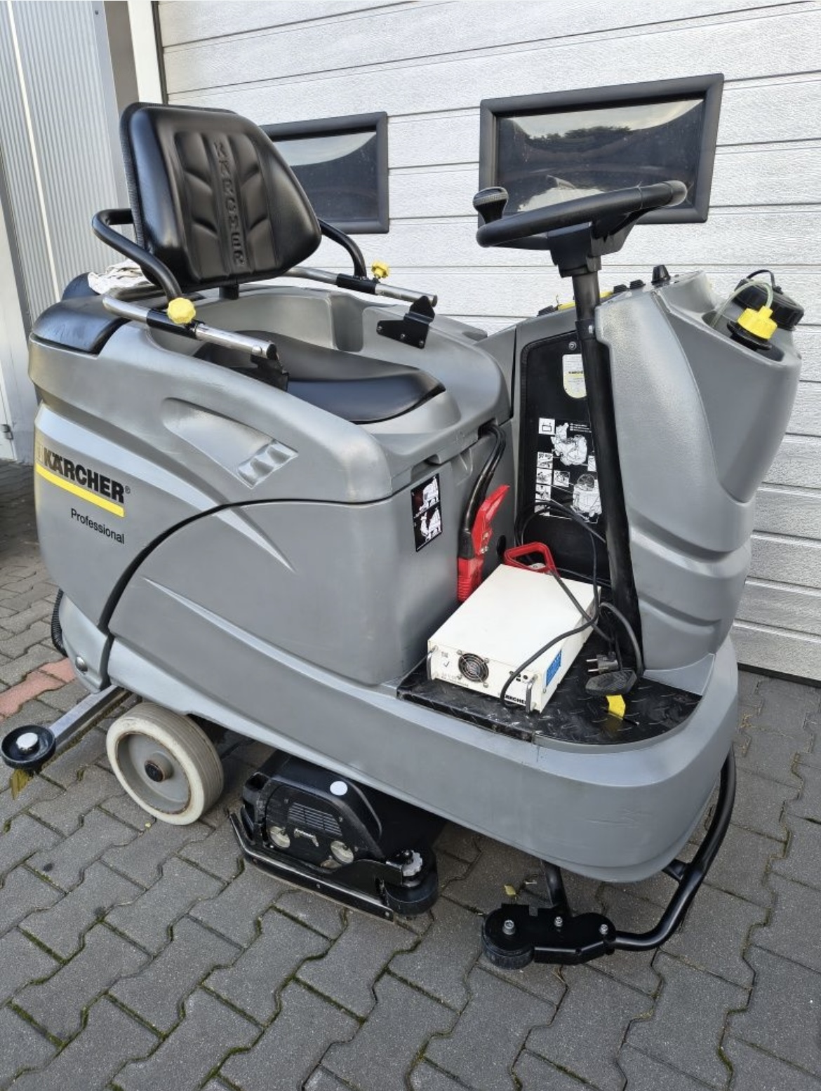 Szorowarka Karcher B 140 R - obrazek 8